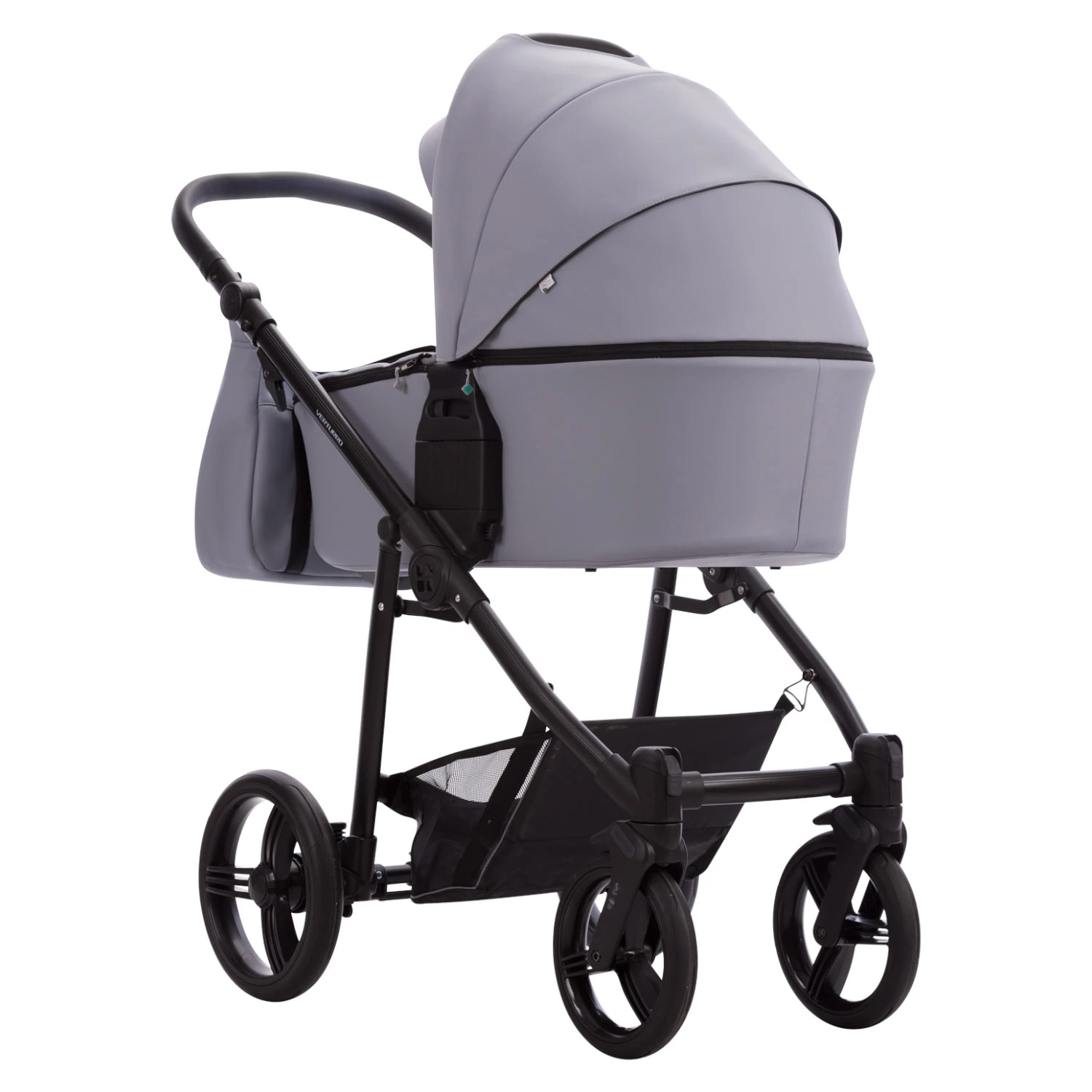 Коляска Bebetto Verturro PRO 2в1 (04 св.фиолетовая кожа) Коляска Bebetto Verturro PRO 2в1 (04 св.фиолетовая кожа)