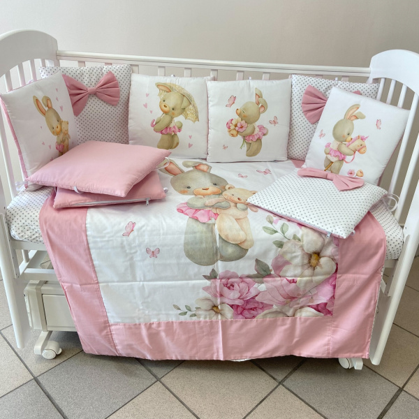 Комплект в кроватку Пухлики 17 предметов, без балдахина, с принтом (Заинька-розовый)