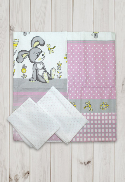 Комплект постельного белья Качели простыня на резинке 120х60см бязь (Заяц розовый)